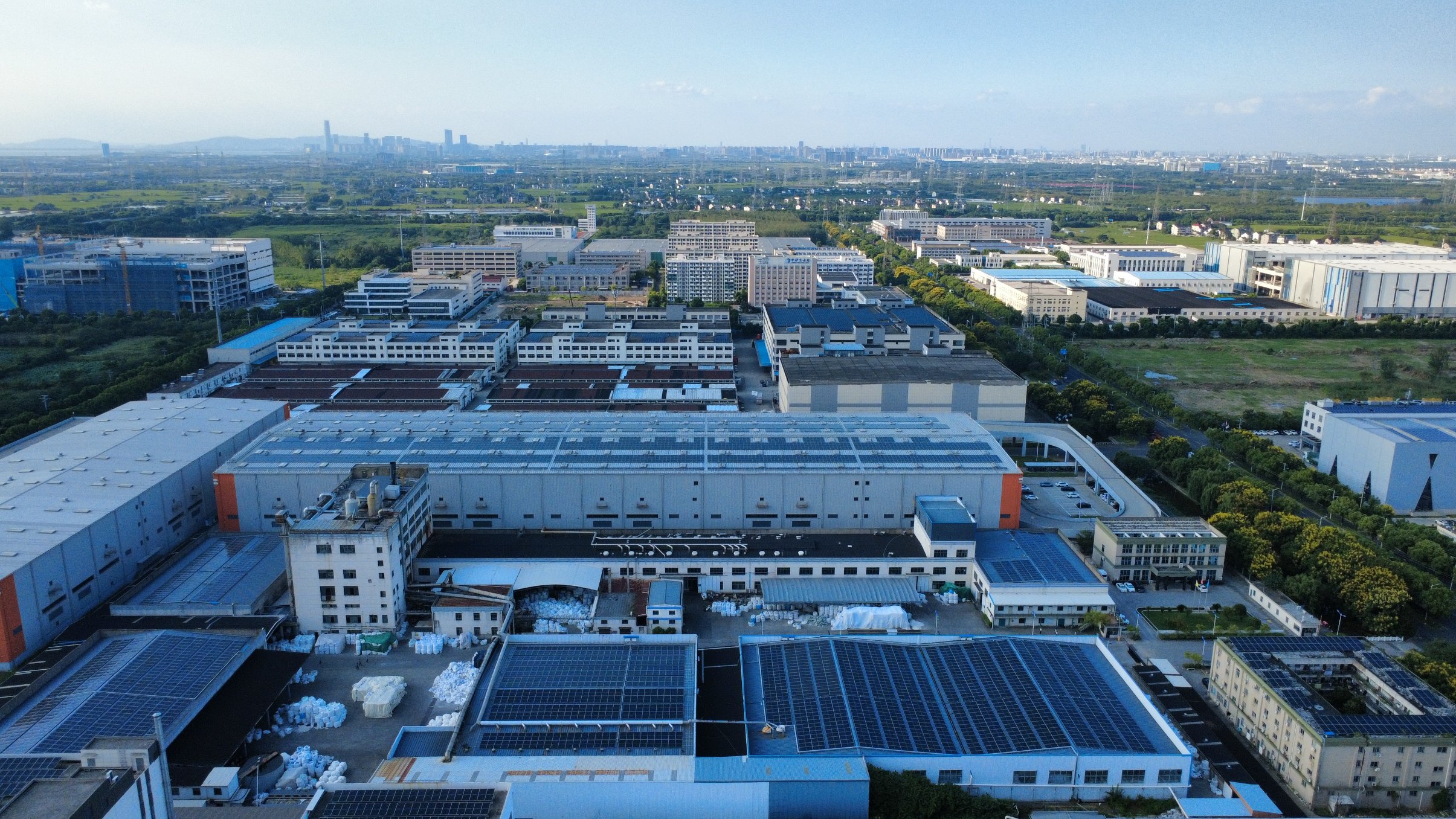 新能源企业办公研发场景